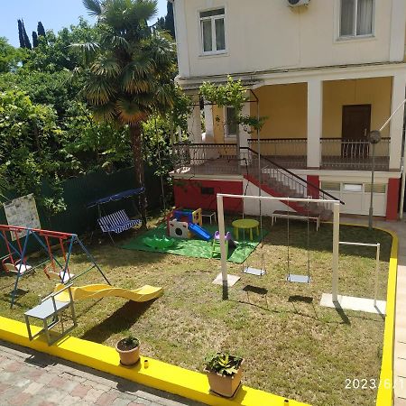Бестужевский Дворик Гагра Экстерьер фото